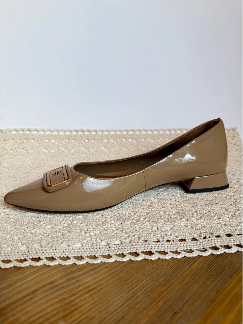 Tory Burch Tan Nude Patent Leather Pointed Toe Logo Flats Women’s Size 10M